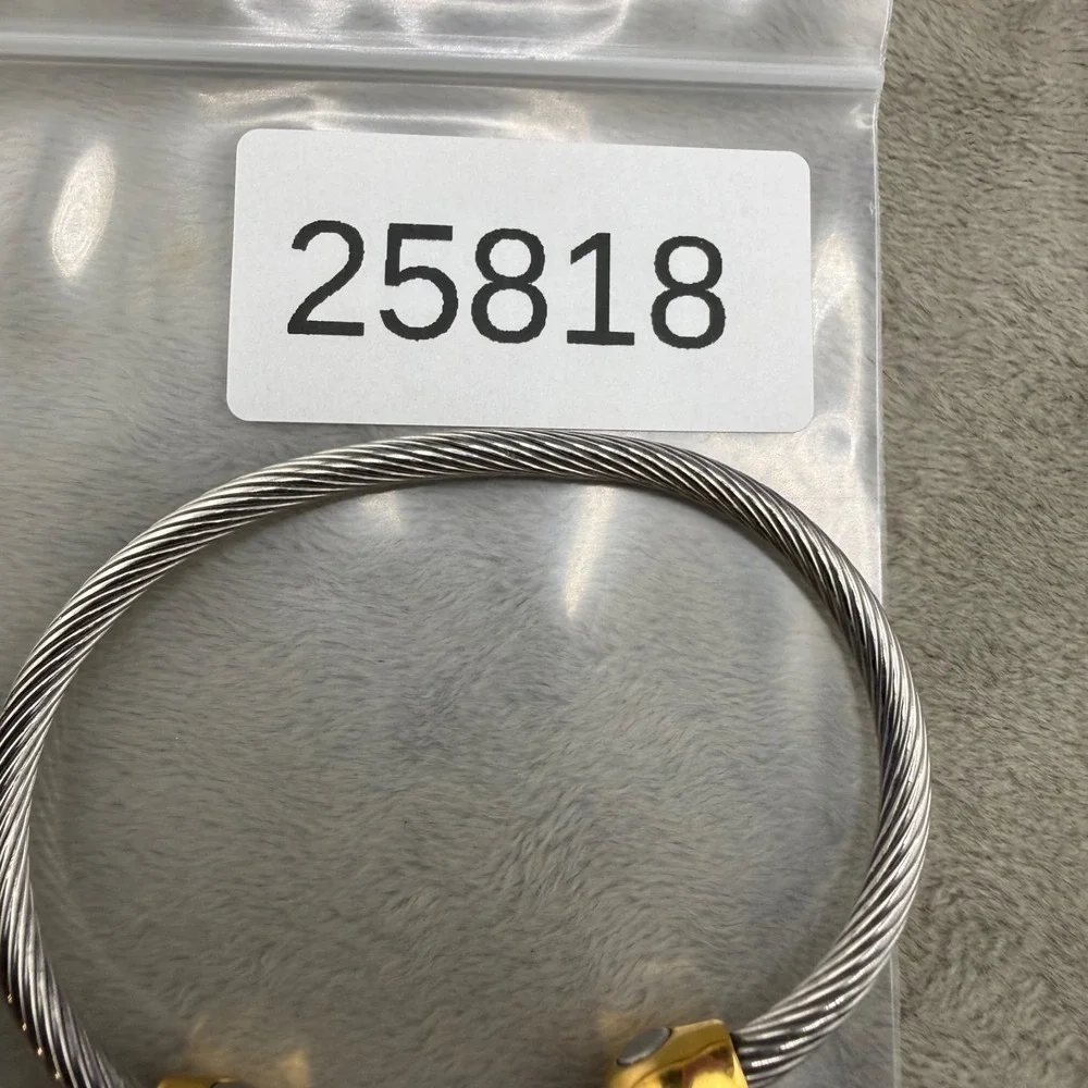 Vintage‎ Cuff Bracelet Twisted Cable Magnetic 6.5
